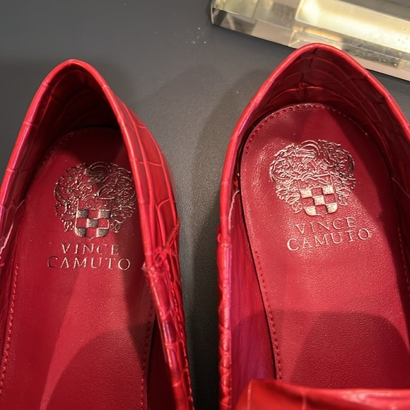 Vince Camuto red croco leather loafer with gunmetal chain on vamp. - Picture 8 of 13